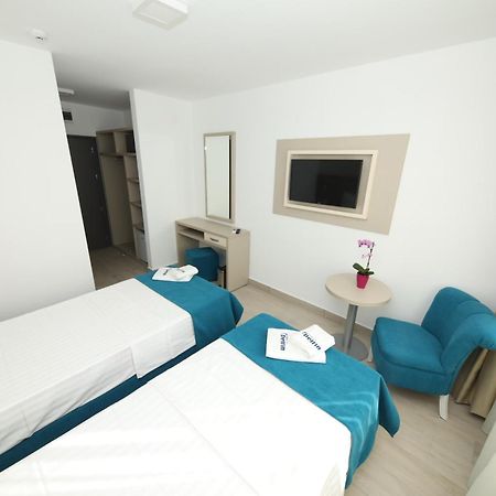 מאמאיה Hotel Delfin מראה חיצוני תמונה