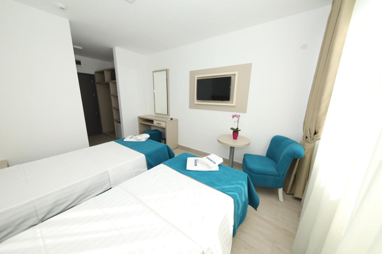 מאמאיה Hotel Delfin מראה חיצוני תמונה