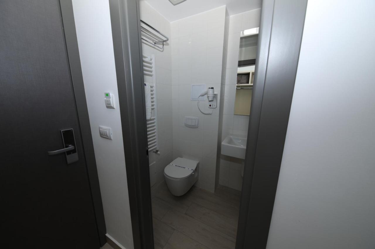 מאמאיה Hotel Delfin מראה חיצוני תמונה