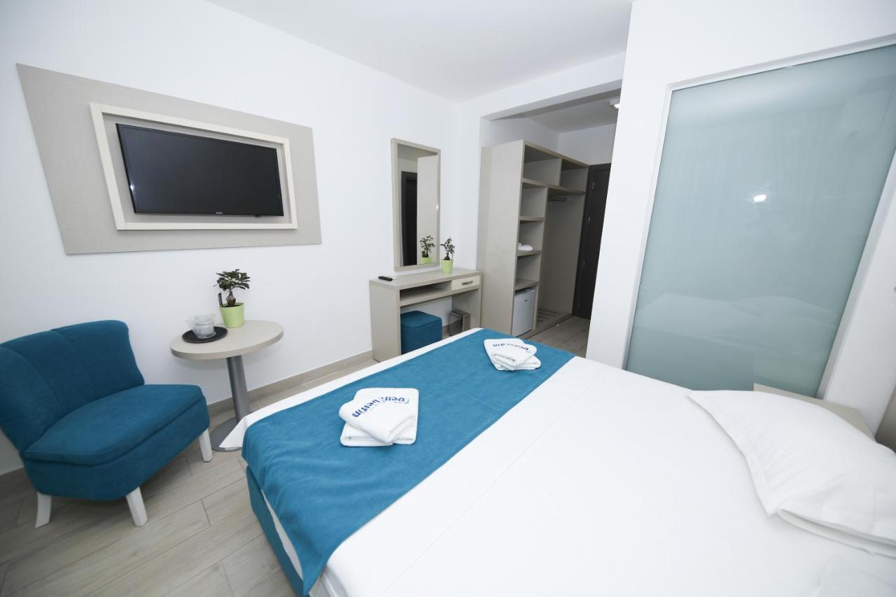 מאמאיה Hotel Delfin מראה חיצוני תמונה