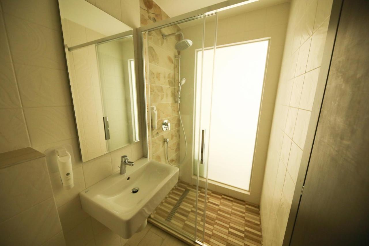 מאמאיה Hotel Delfin מראה חיצוני תמונה