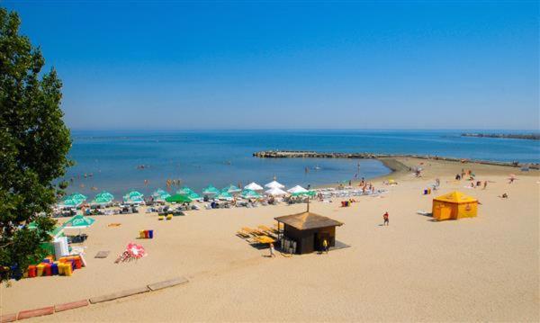 מאמאיה Hotel Delfin מראה חיצוני תמונה