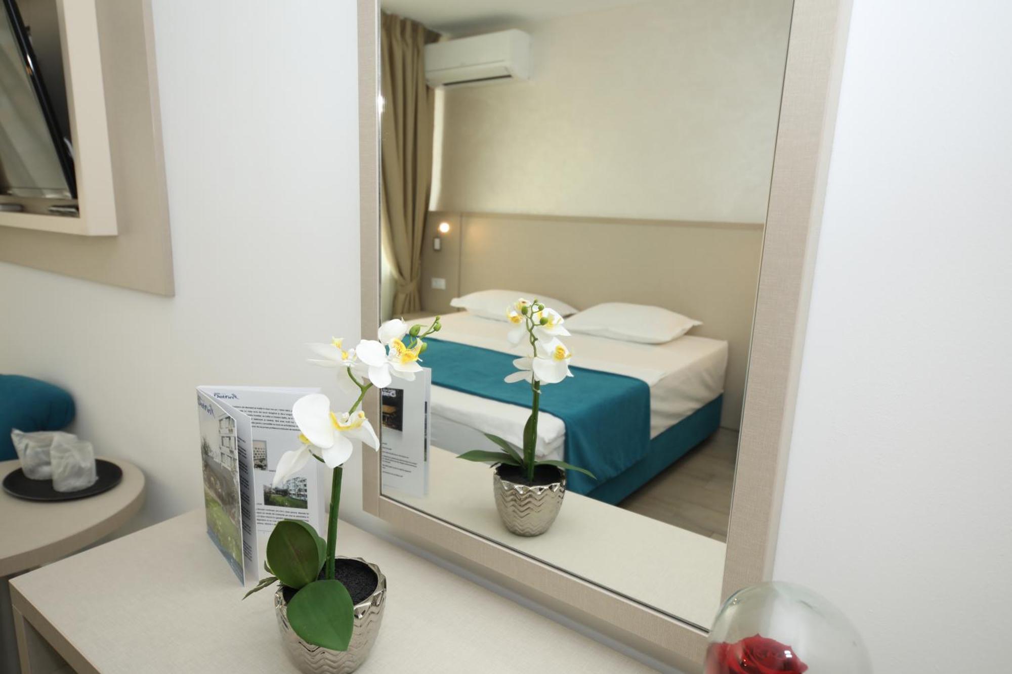 מאמאיה Hotel Delfin מראה חיצוני תמונה